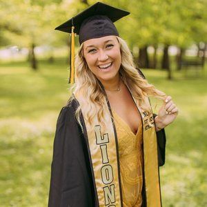 Meet your Posher, Ally